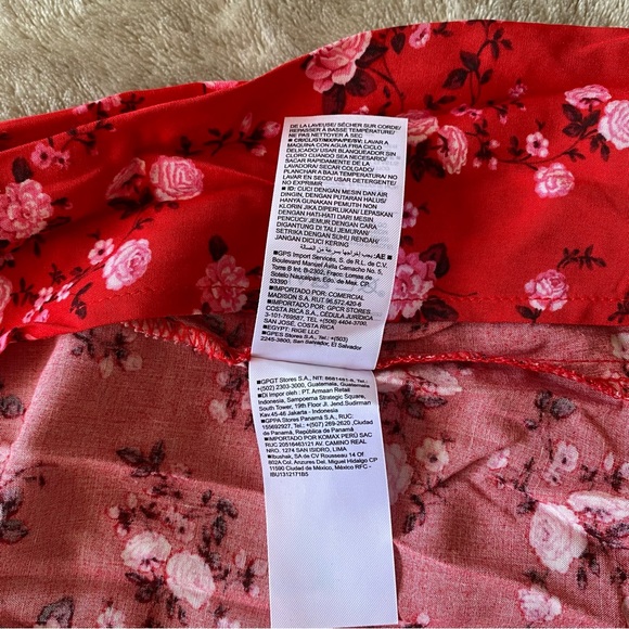 Red Maxi dress. Old navy Summer dress. Size M. Floral. Puff sleeves. - Picture 14 of 16